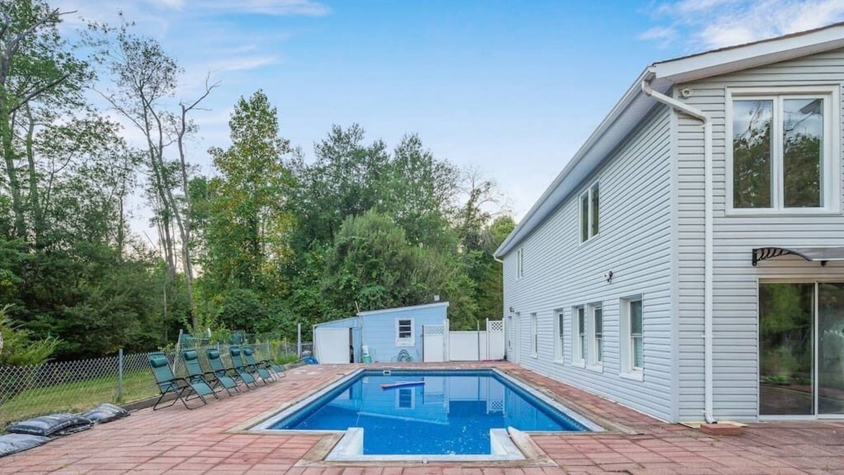 New Hempstead House | Newly Renovated Beautiful Cozy Home with Pool