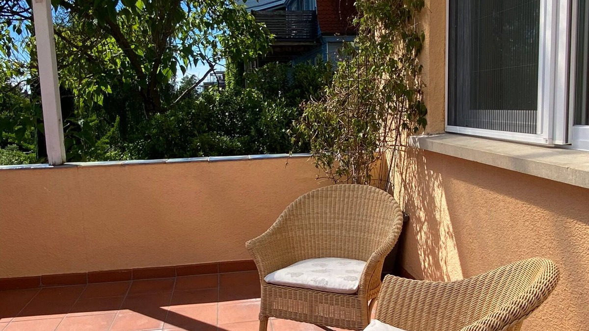 Ueberlingen Apartment | Newly renovated, bright apartment with terrace, 2 minutes' walk from Lake Constance