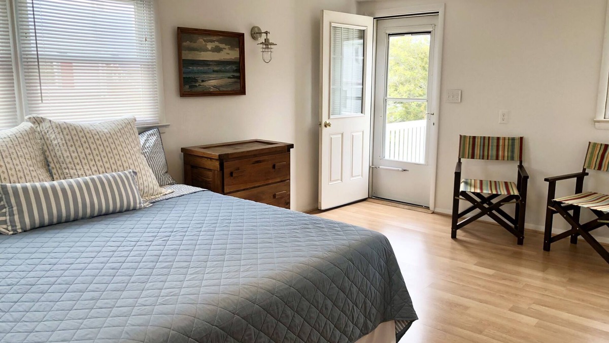 Surf City House | Newly renovated Cape Cod 4BR 2 Baths in LBI close to restaurants, and beach
