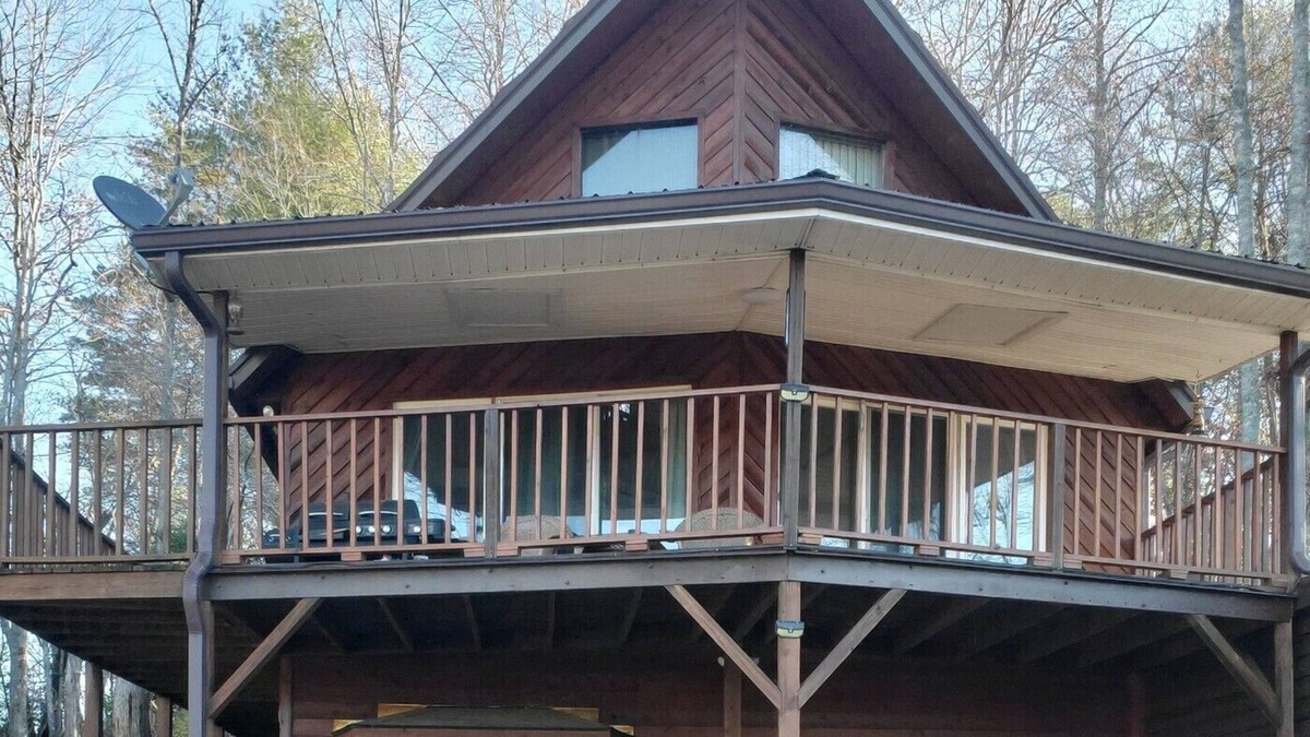 Hayesville Ski Chalet | Newly Renovated Chalet with Lake View and Two Fireplaces