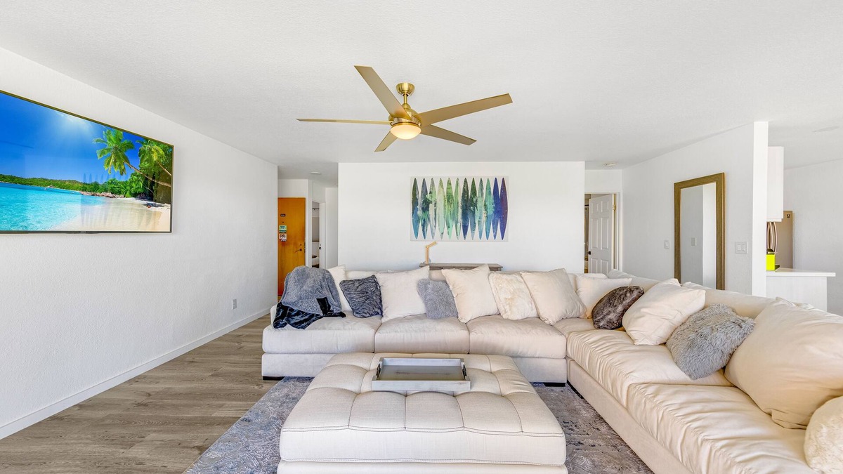 Keauhou Condo | Newly Renovated Condo with SUP Paddle Boards and Golf Clubs Included