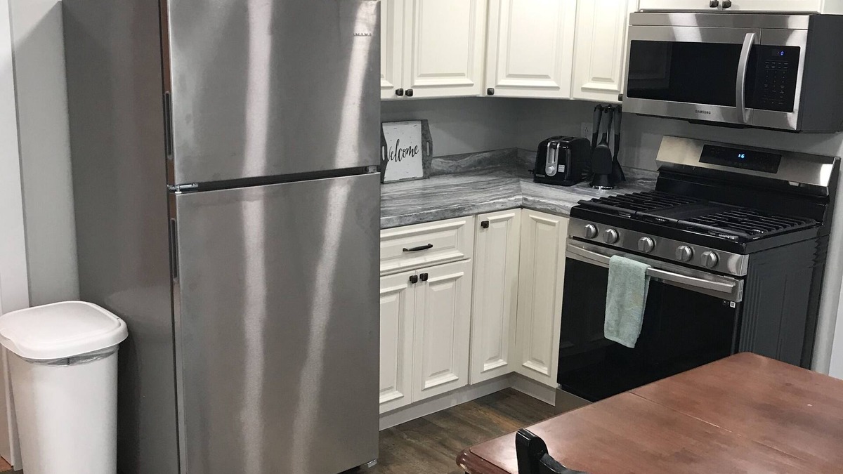 Locke Mills Condo | Newly Renovated Condo- 15 minutes from Sunday River (Pet-Friendly!)