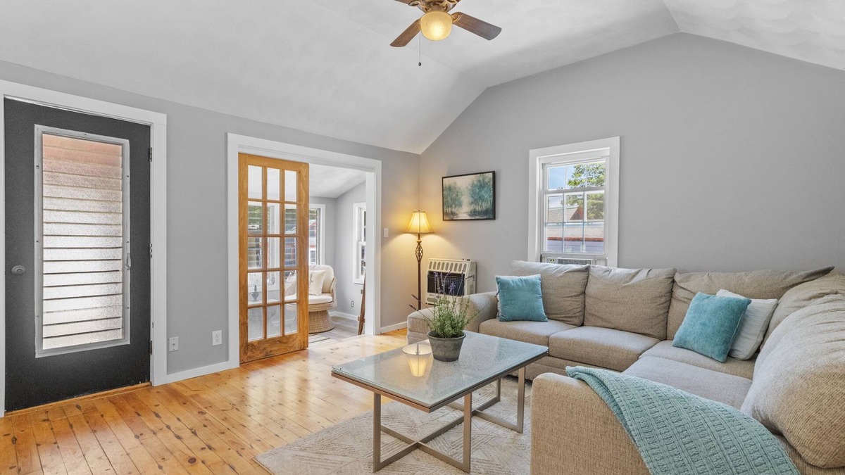 Alton Cottage | Newly Renovated Cottage 4 in Alton Bay, NH