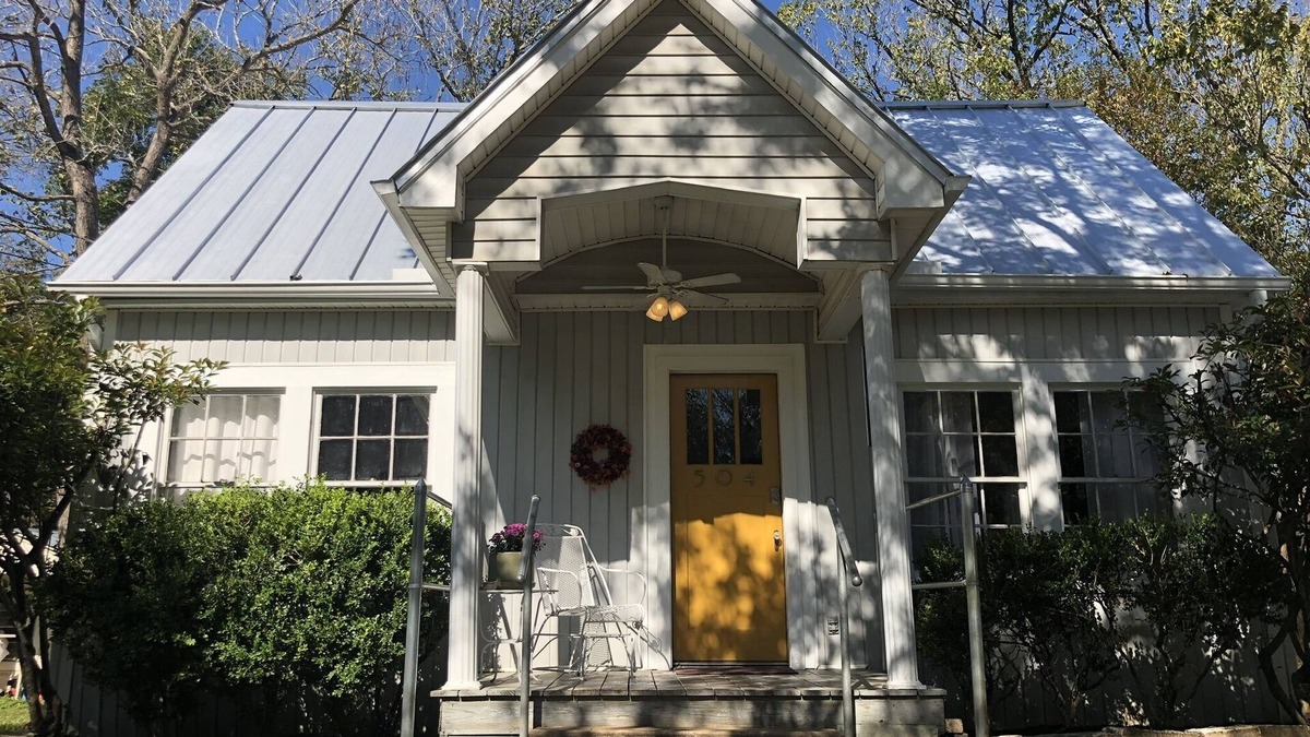 Caldwell House | Newly Renovated Craftsmen Cottage minutes to Texas A&M