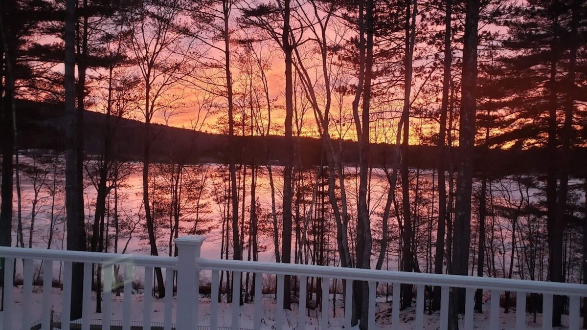 Newfield House | Newly renovated Dog-friendly Lakefront Getaway with Fenced in back yard