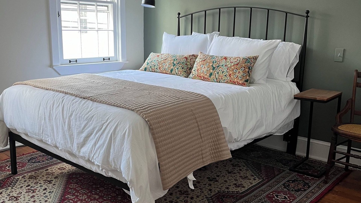Naval Academy House | Newly Renovated Downtown Annapolis Charm - Game Room, Patio