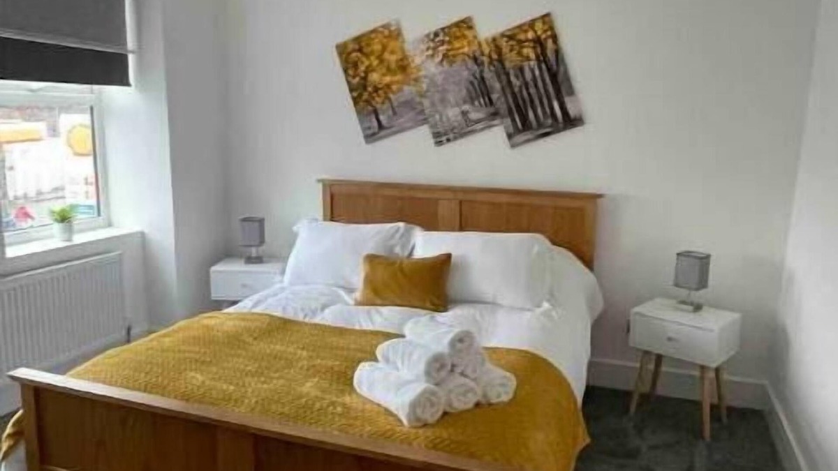 Ashtead Apartment | Newly renovated flat in Ahsteadnn