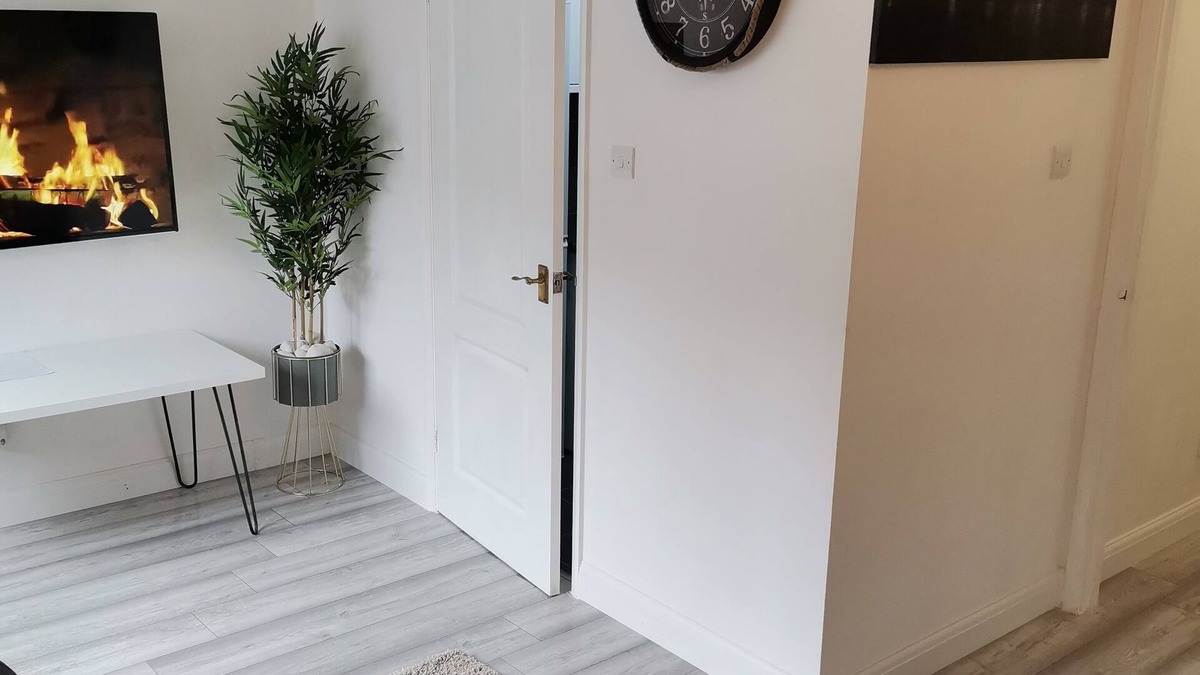 Wellingborough Apartment | Newly Renovated Cosy 1bedroom flat in Wellingborough, free parking,