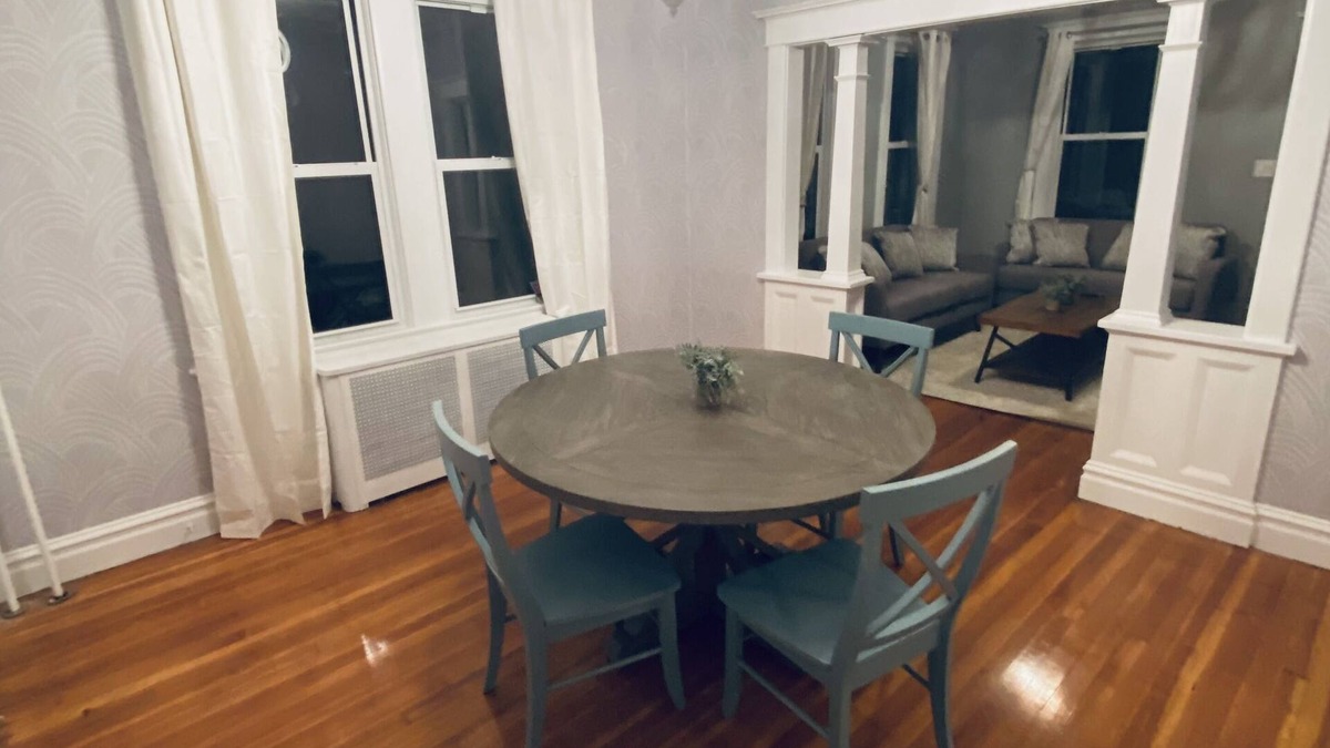 Bulls Head House | Newly Renovated Home For Rent