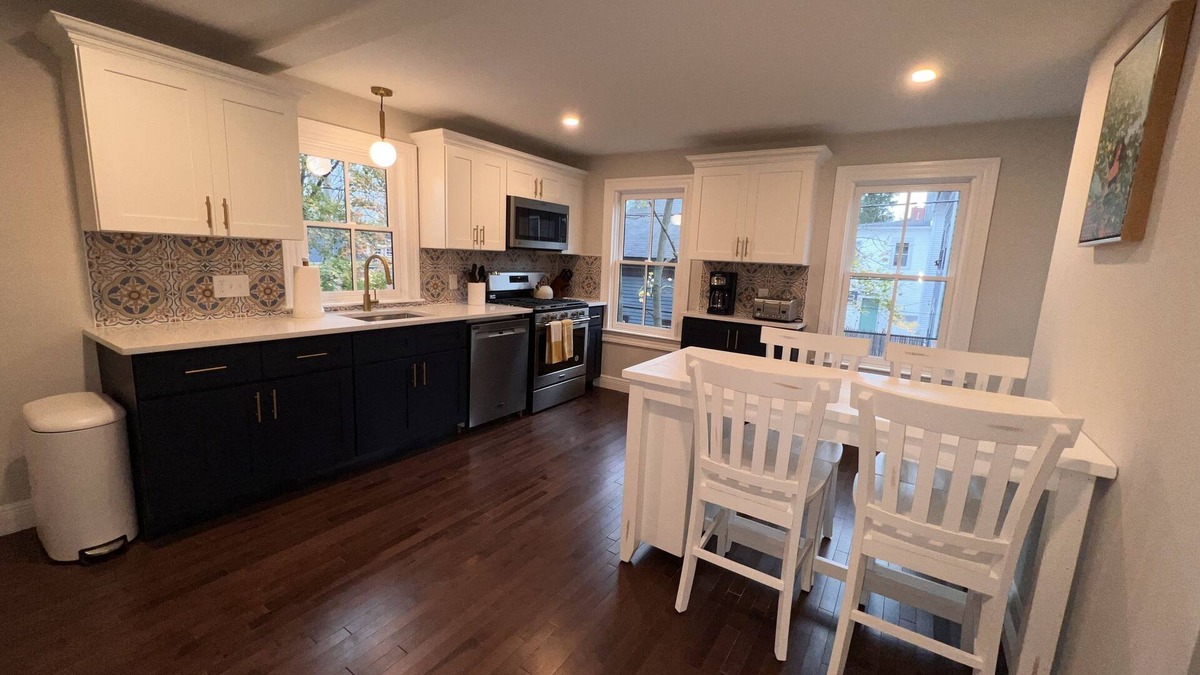 West End Apartment | Newly renovated historical property -West End