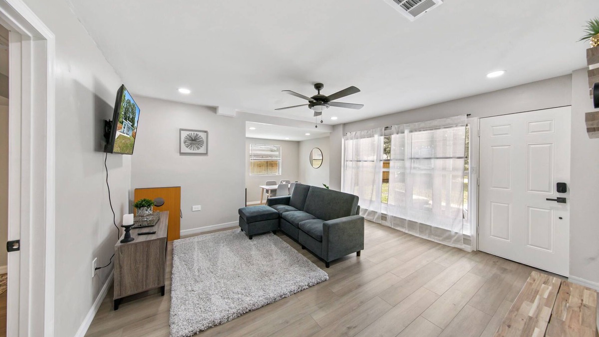Bayou Oaks House | Newly Renovated Home Close to Everything!