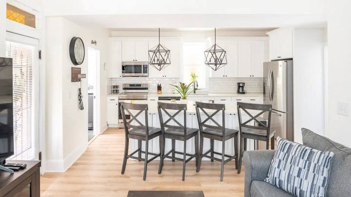 Newport House | Newly Renovated Home in the Heart of Newport