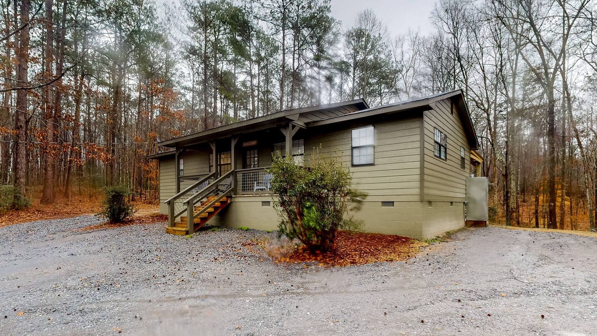Eclectic House | Newly renovated home near private boat ramp - covered porch & dog-friendly