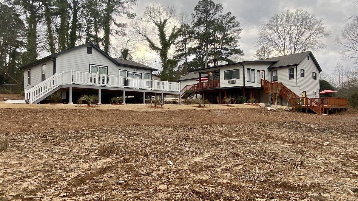 Lilburn House | Newly Renovated Home w/Guest House & Game Room — 5 min from Stone Mountain!