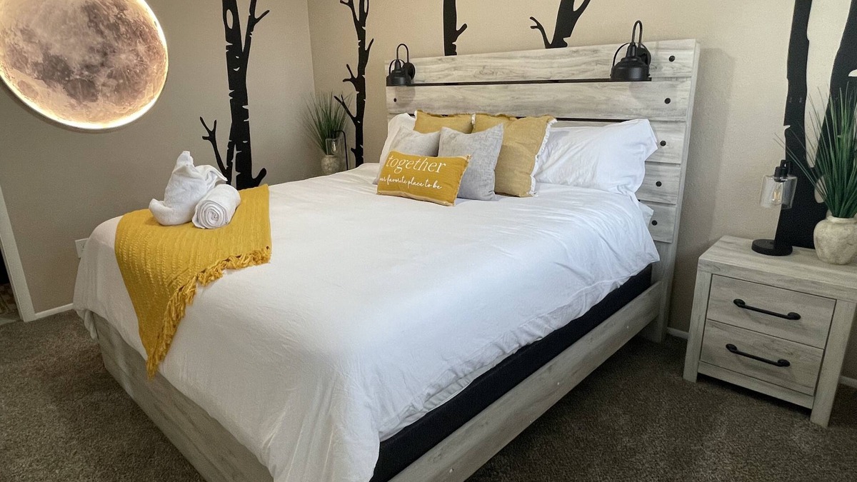 Arvada Plaza Area House | Newly Renovated Home with all new furniture