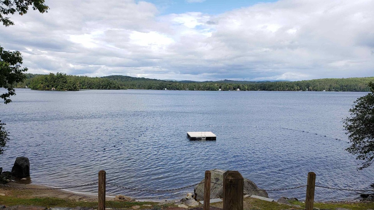 Meredith Cabin | Newly Renovated Lake Waukewan Cabin- 3 min from beach!