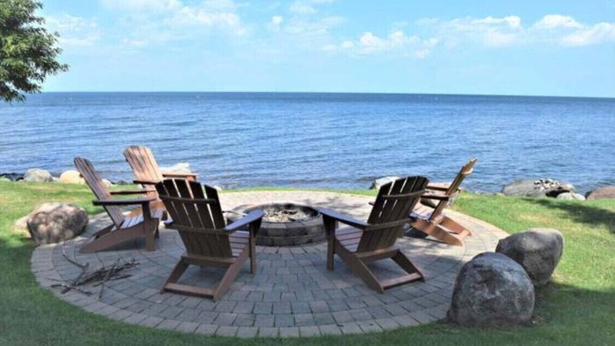 Onamia House | Newly renovated lakefront townhome with incredible views of Mille Lacs Lake
