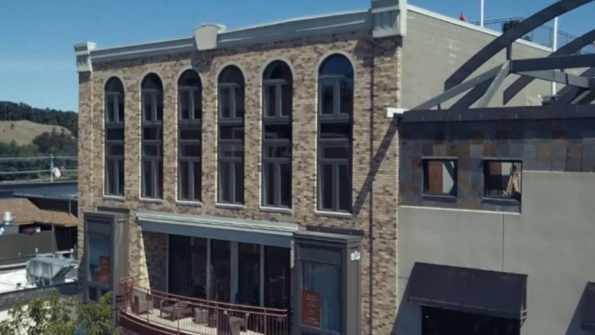 Grand Haven Condo | Newly renovated luxury condo downtown Grand Haven