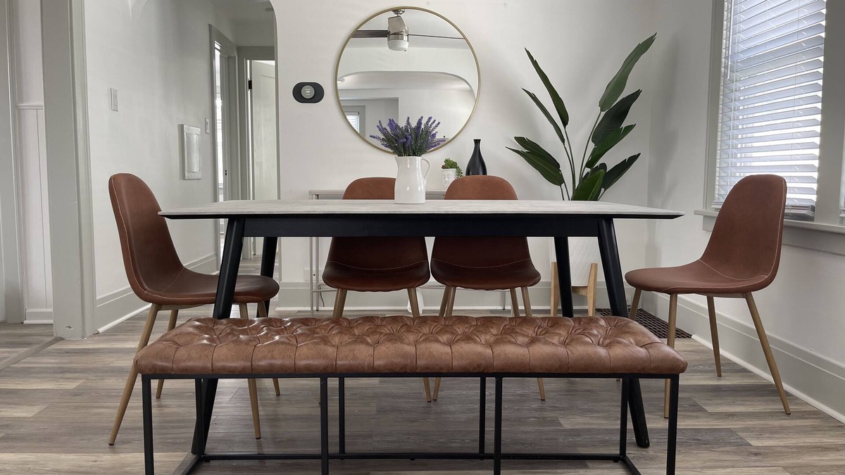 Eggertsville Apartment | Newly Renovated Modern Apartment in Amherst