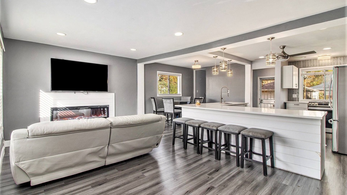 Oak Park House | Newly Renovated Oak Park Home