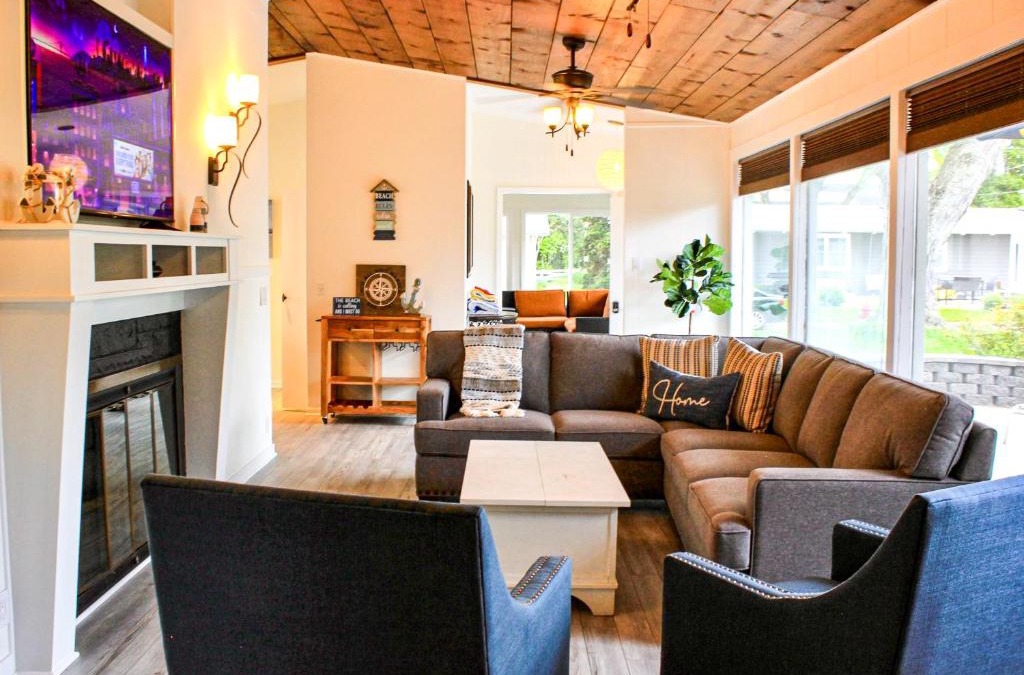Huron House | Newly Renovated! Old Homestead Beach Home