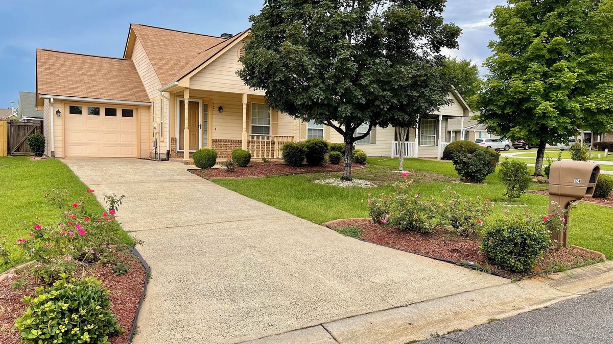 Warner Robins House | Newly renovated, pet-friendly home near Robins AFB