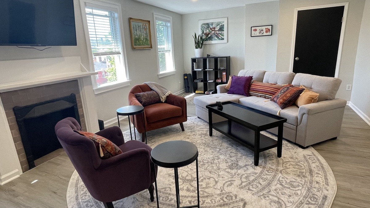 Central Northside Apartment | Newly renovated, palatial one-bedroom on 3rd floor