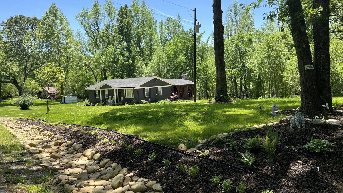 Collierville House | Newly Renovated Secluded Farmhouse with Private Deck