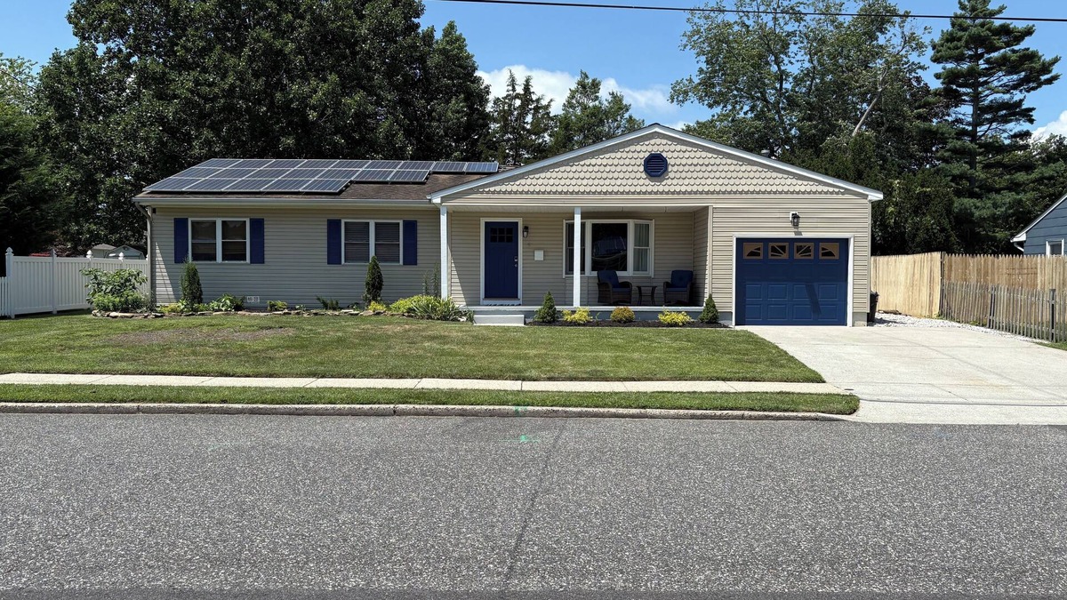 Somers Point House | Newly renovated spacious 4bedroom house in 5 minutes from Ocean City