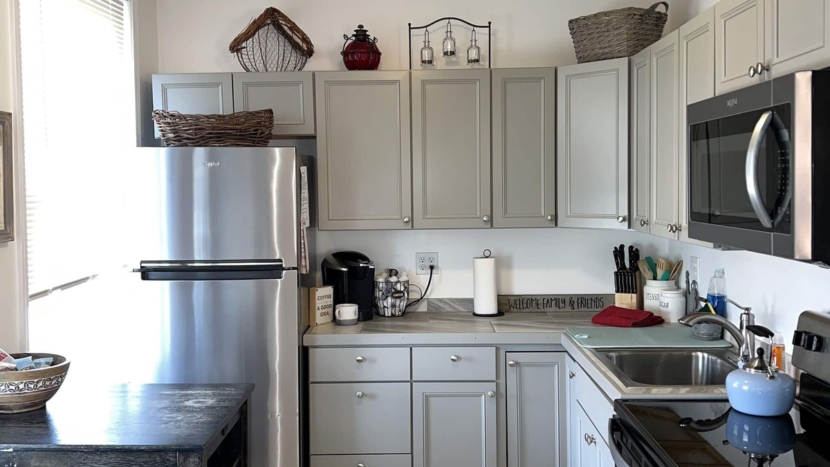 Greene Apartment | Newly renovated spacious apartment overlooking Greene NY