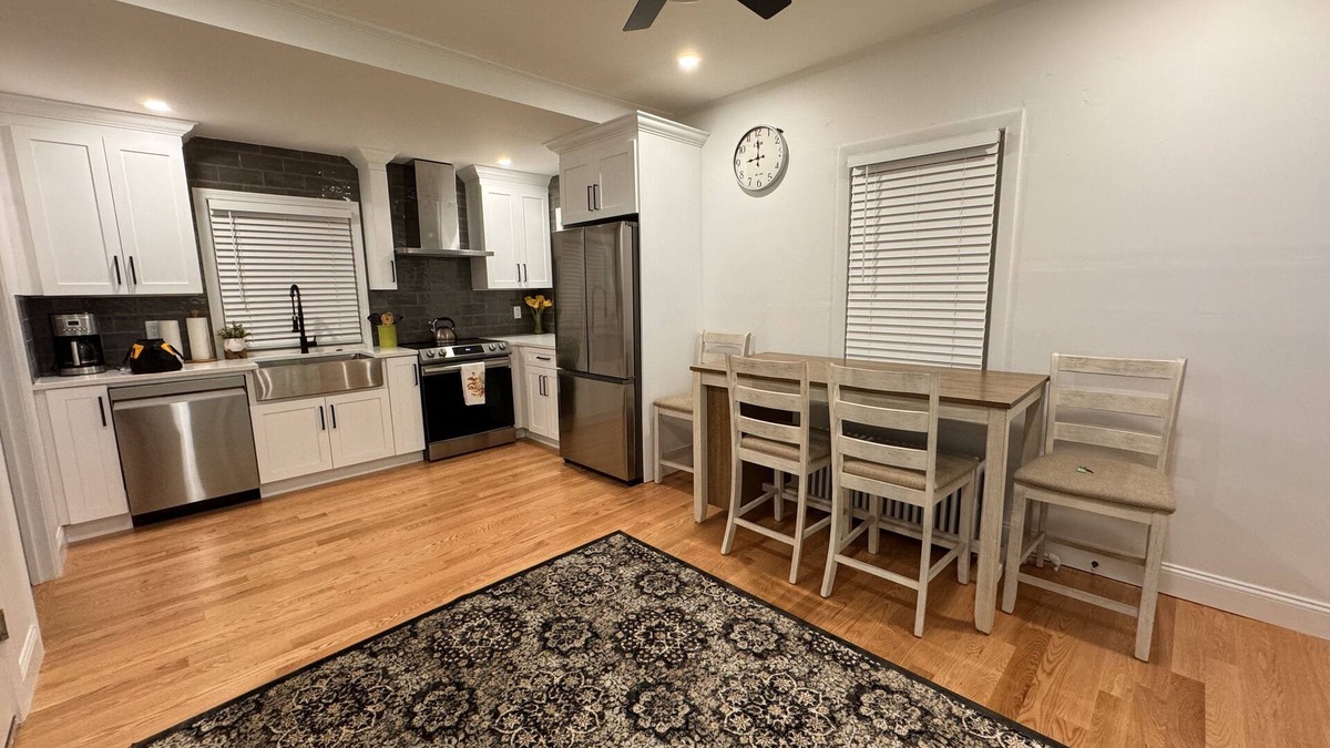 Ipswich Apartment | NEWLY RENOVATED STUDIO CLOSE TO DOWNTOWN IPSWICH