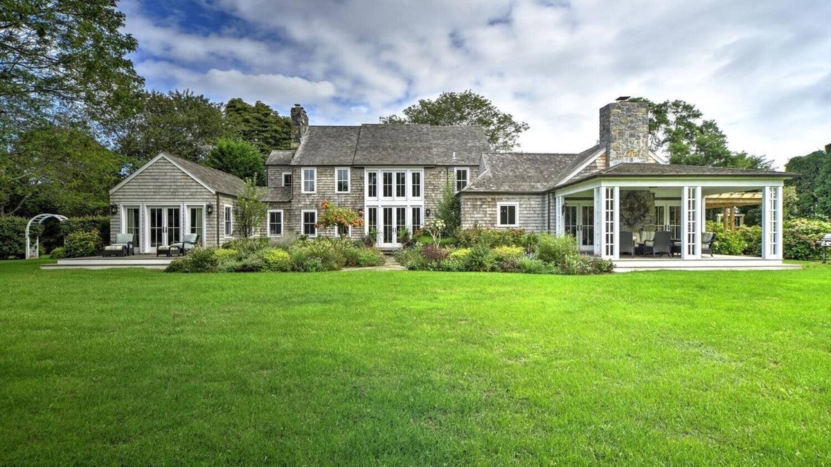 Sagaponack House | Newly Renovated, Sunken Tennis Court, Al Fresco Dining