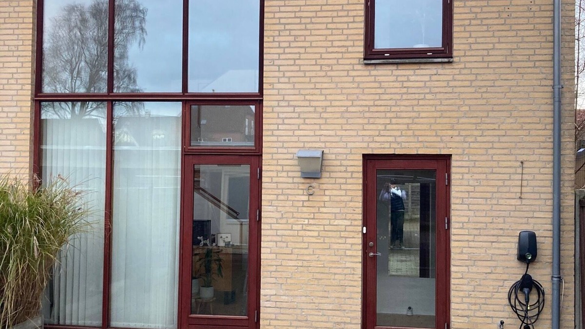 Herning House | Newly renovated townhouse, centrally located in Herning - 500 meters to the city center