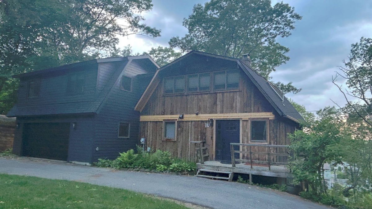 Cape Elizabeth House | Newly Renovated 4-BR House in Quiet Neighborhood Near Beaches & Portland