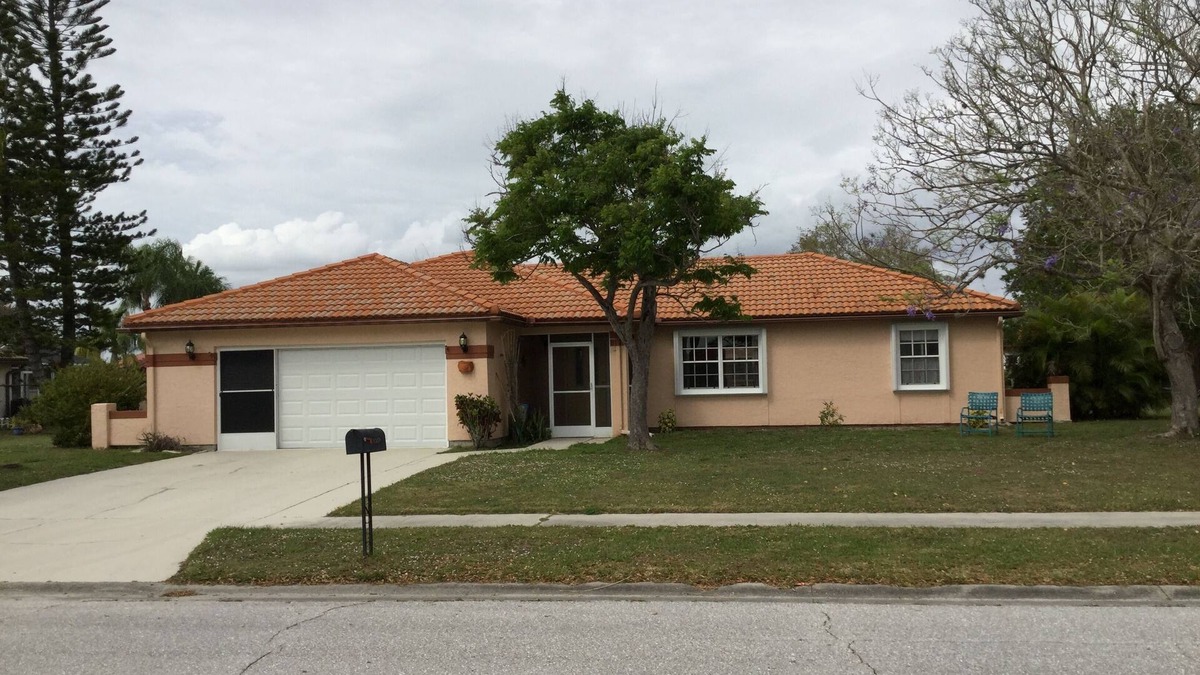 Gardens of Gulf Cove House | Newly renovated lake-view home in quiet neighborhood near the beach
