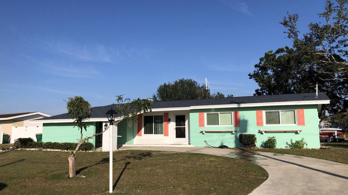 Edgewater House | Newly renovated, 3/2 Beautiful canal front home, Close to beaches & restaurants.
