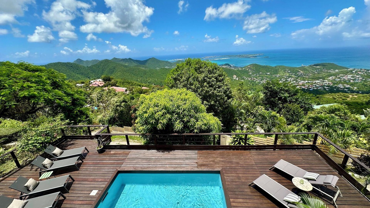 Bellevue Villa | NEWLY RENOVATED! Villa Paradis ~ a true jungle oasis.
