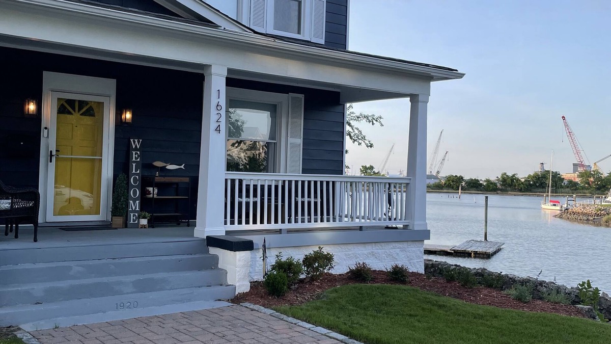 Portsmouth House | Newly Renovated Waterfront Home with Dock!