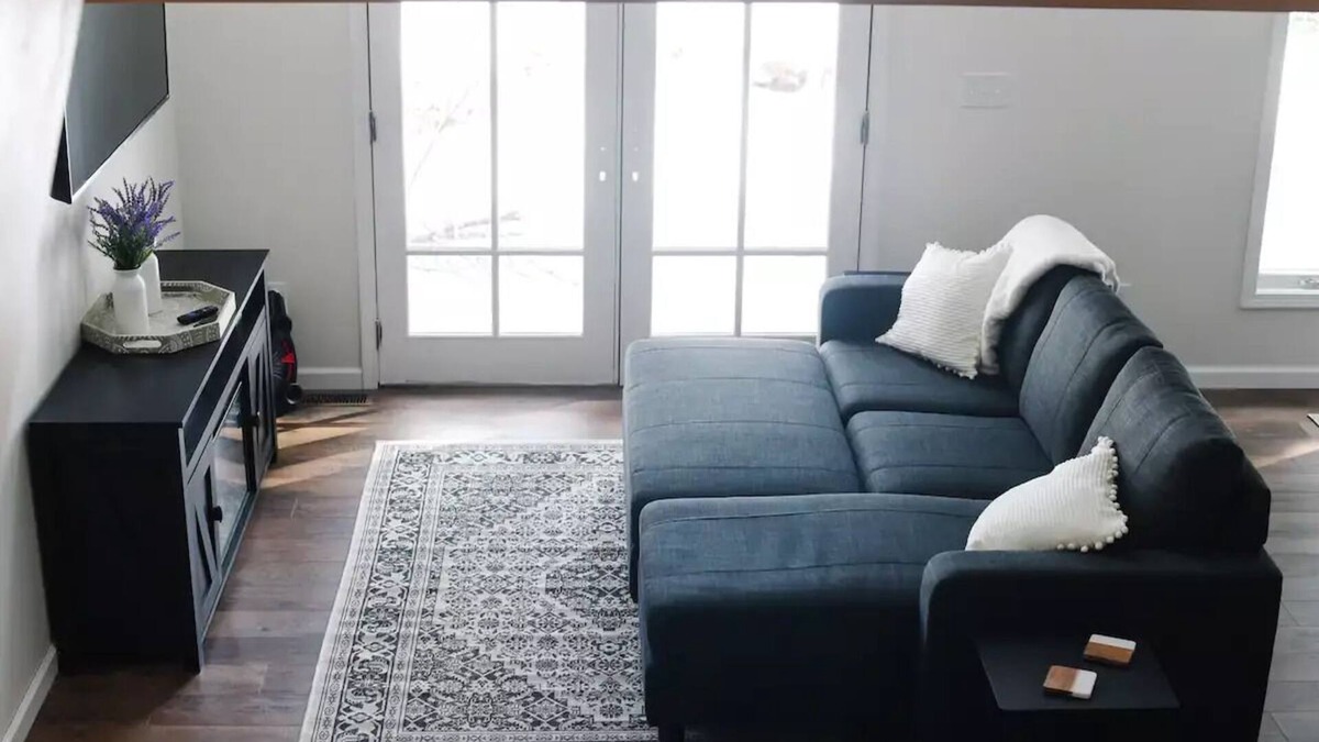 Drummond Cabin | Newly Renovated Waterfront Cabin