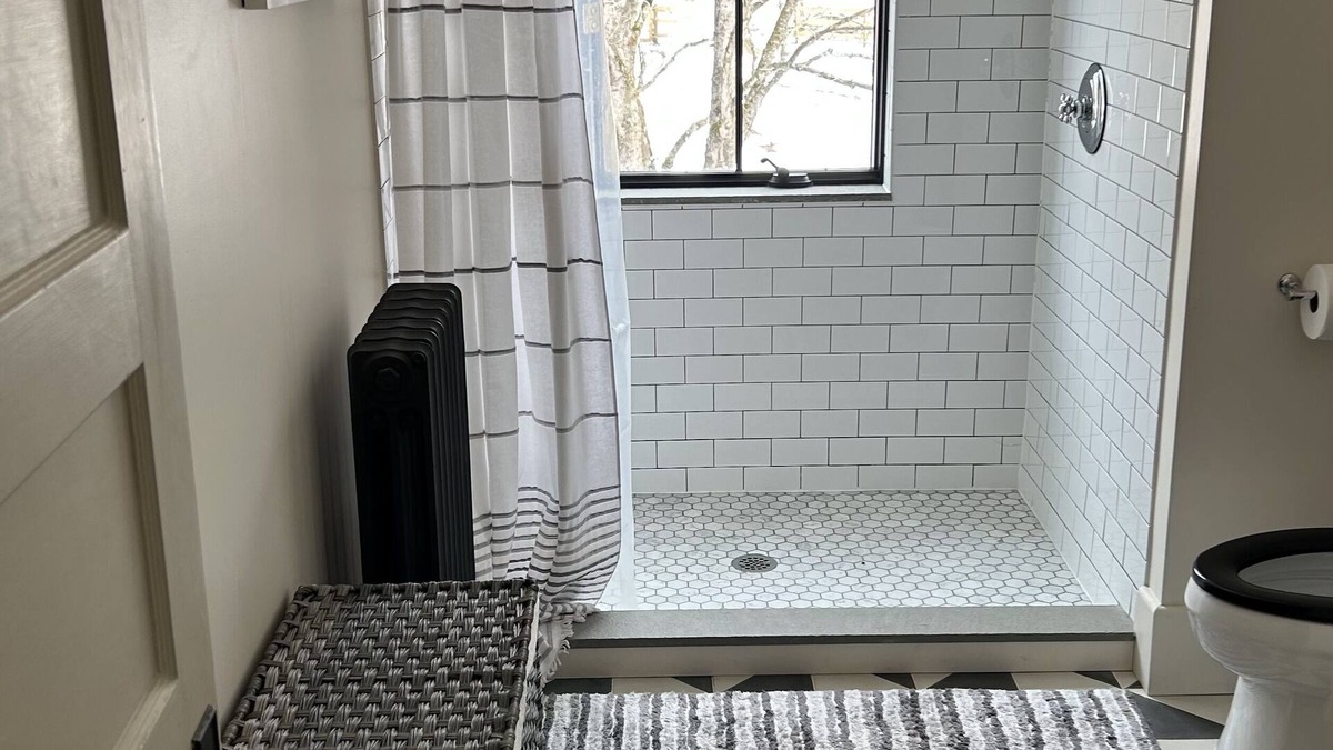Callicoon Center House | Newly Restored Catskill Farmhouse w/heated pool