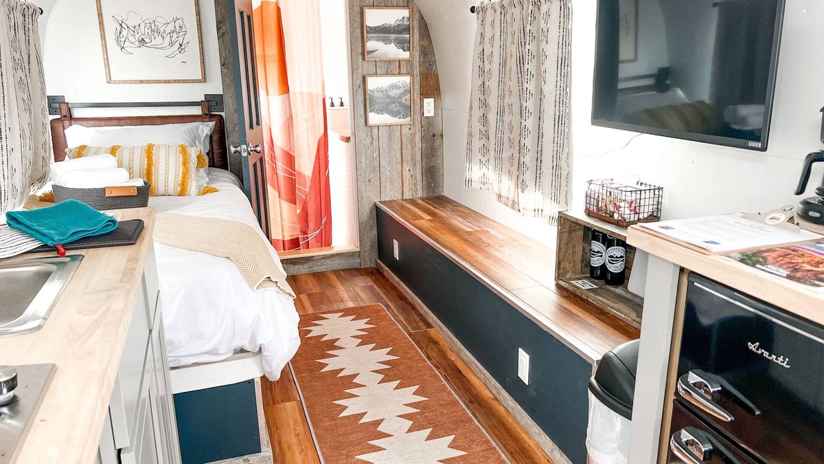 Grand Junction House | Newly updated Airstream with modern amenities on the bank of the Colorado River.