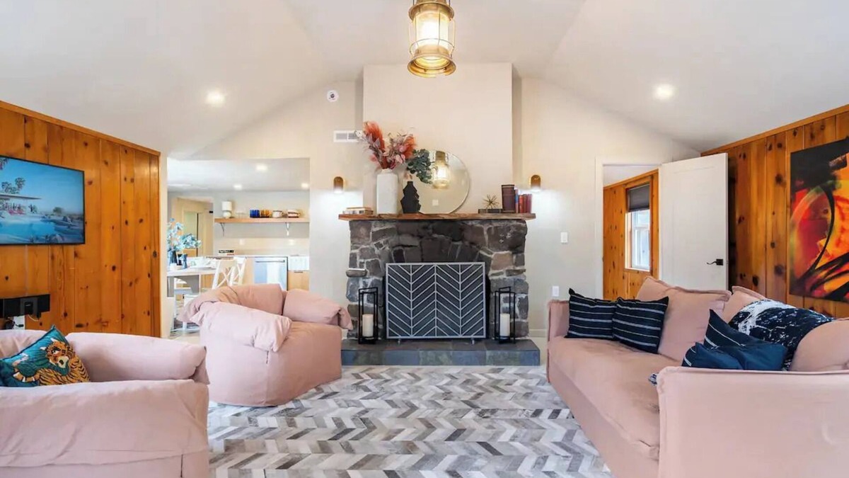Neskowin House | Newly Updated Cottage in Neskowin, Oregon Coast. Sleeps 6