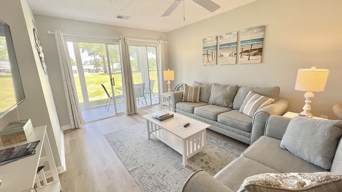 Carolina Forest Condo | Newly Upgraded 1st FL 2 Bed Golf Course View!