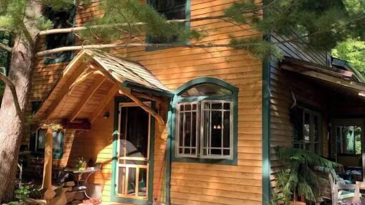 Bear Lake House | Newmoon Lodge 5 Star Reviews! Retreat near Arcadia, Crystal Mtn. Fall bookings!