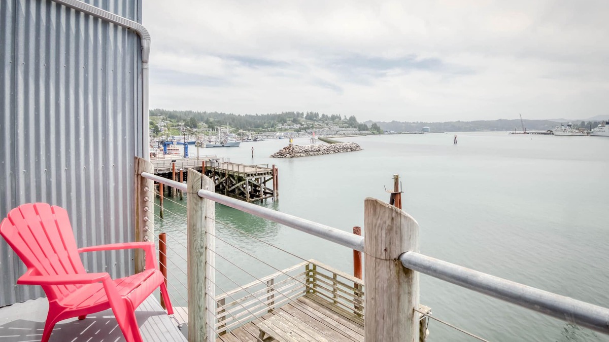 Historic Bayfront Apartment | Newport Bayfront Studio with Fireplace has Smashing Views!