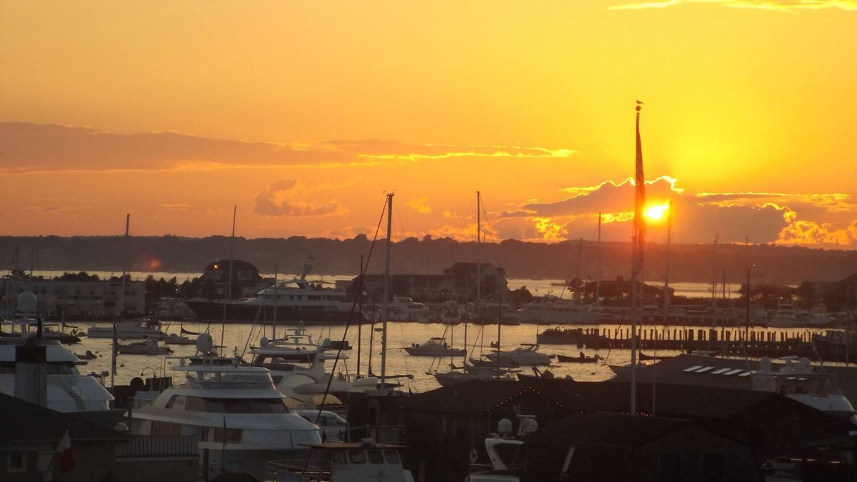 Newport House | Newport - Best Location! for large groups - Family friendly house