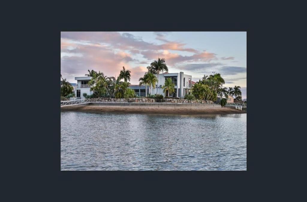 Newport House | NewPort Dream Quiet Island - No Party Maximum 9-10 People