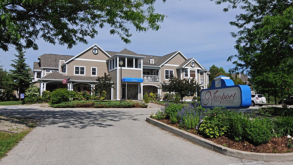 Egg Harbor Hotel | Newport Resort