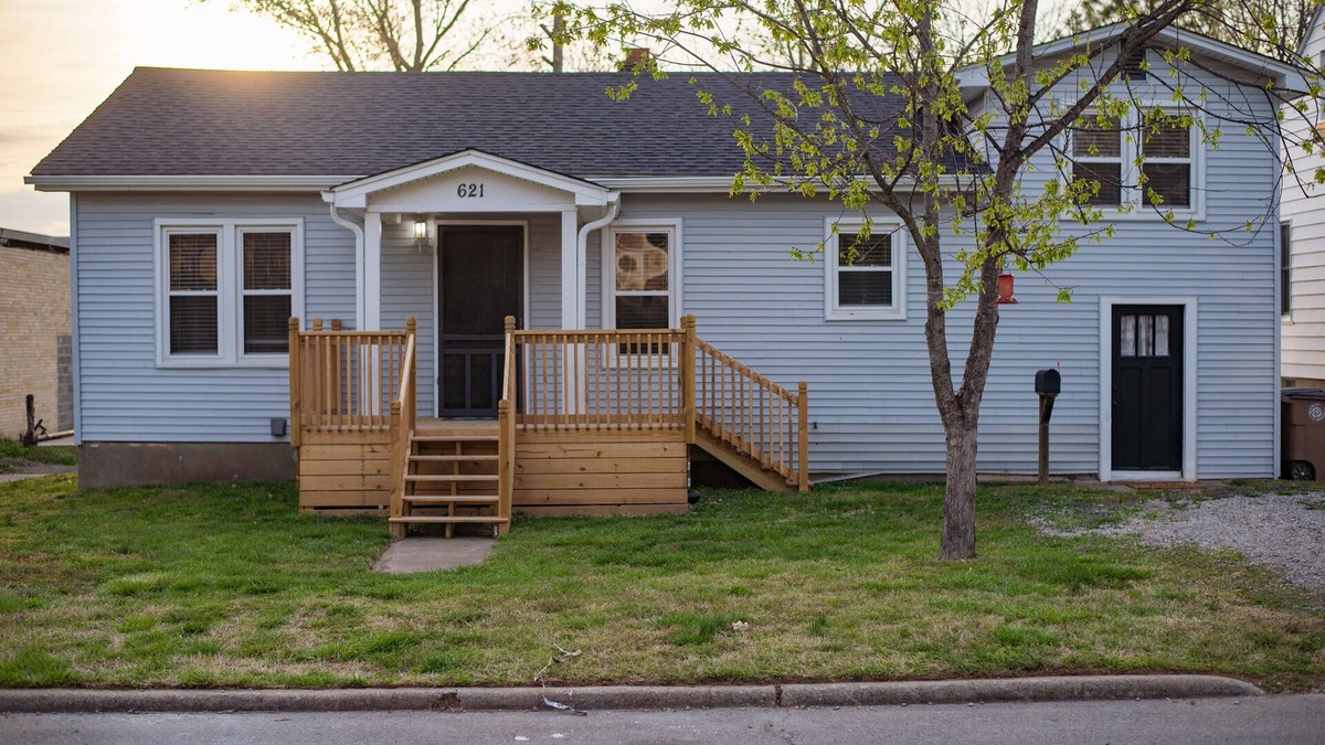 Cape Girardeau House | Next Door to Mercy Hospital - Pet Friendly - Fast Wifi