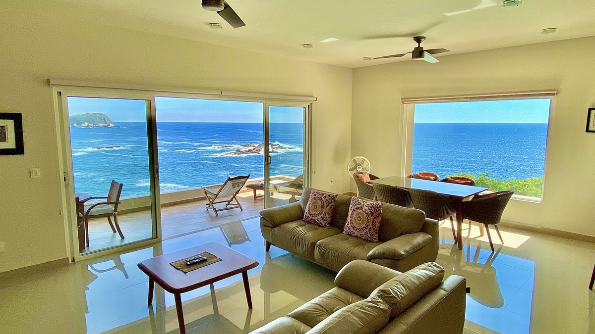 Santa Maria Huatulco Condo | Next to Arrocito beach! Oceanfront condo for 6, Two Pools, 24hr Security, Wi-Fi